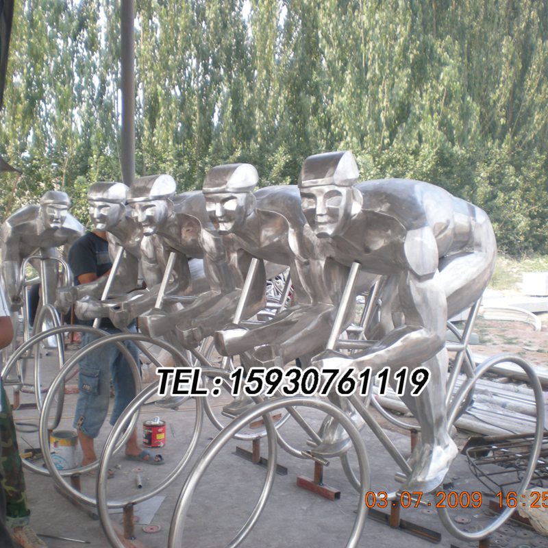 骑车人物雕塑玻璃钢运动人物雕塑体育主题雕塑城市景观