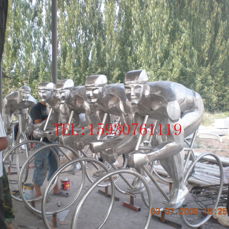骑自行车雕塑抽象人物不锈钢体育运动校园摆件