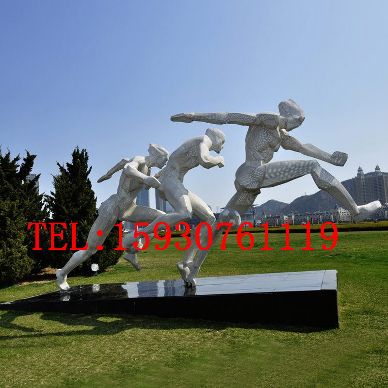 奥运体育运动雕塑足球比赛人物雕像校园不锈钢体育运动雕塑园林广场景观